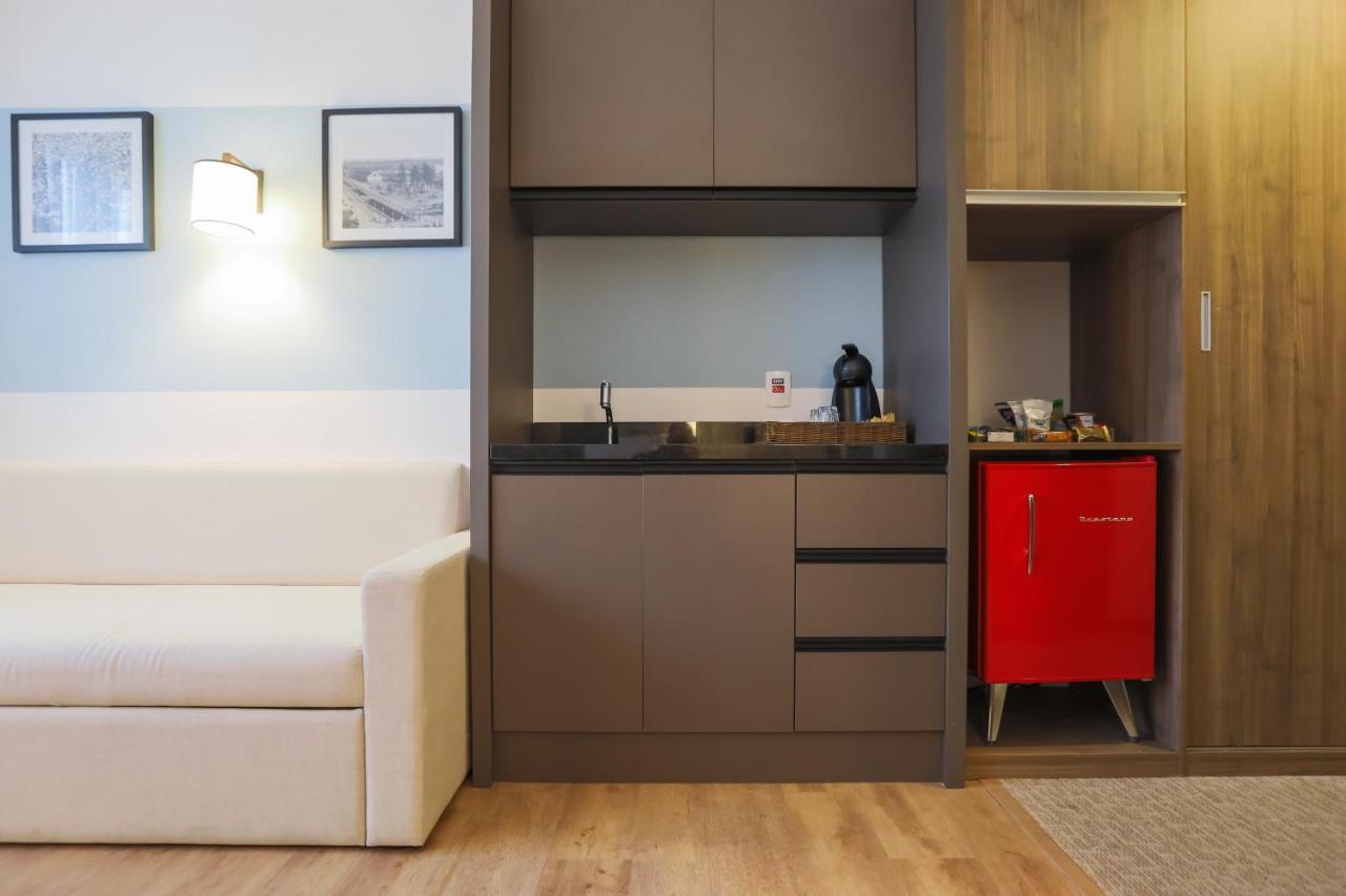 트립 바이 윈덤 리베이라오 프레토 호텔 리베이라오프레토 외부 사진 A kitchenette in a hotel room