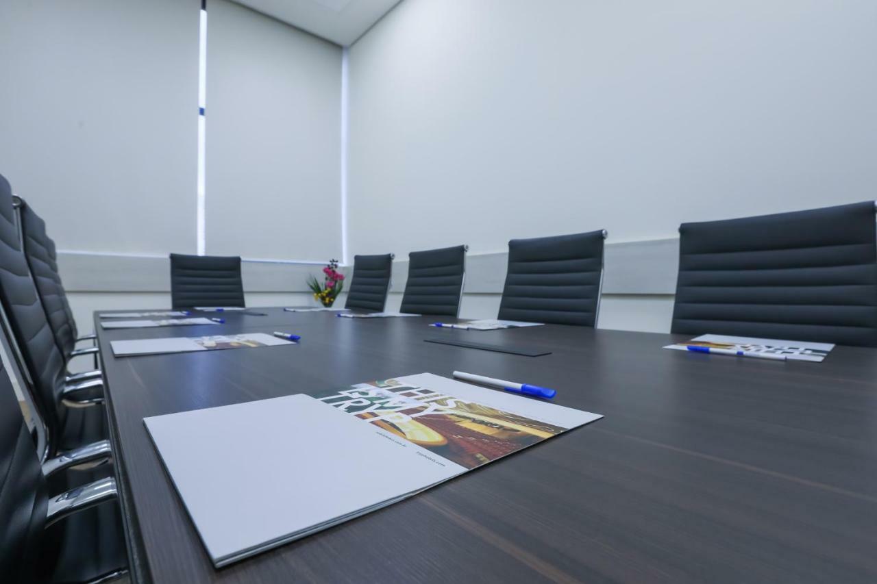 트립 바이 윈덤 리베이라오 프레토 호텔 리베이라오프레토 외부 사진 A meeting room